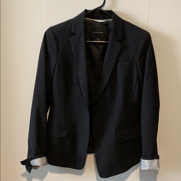 Banana Republic two button suit jacket, size 6 - Picture 2 of 6